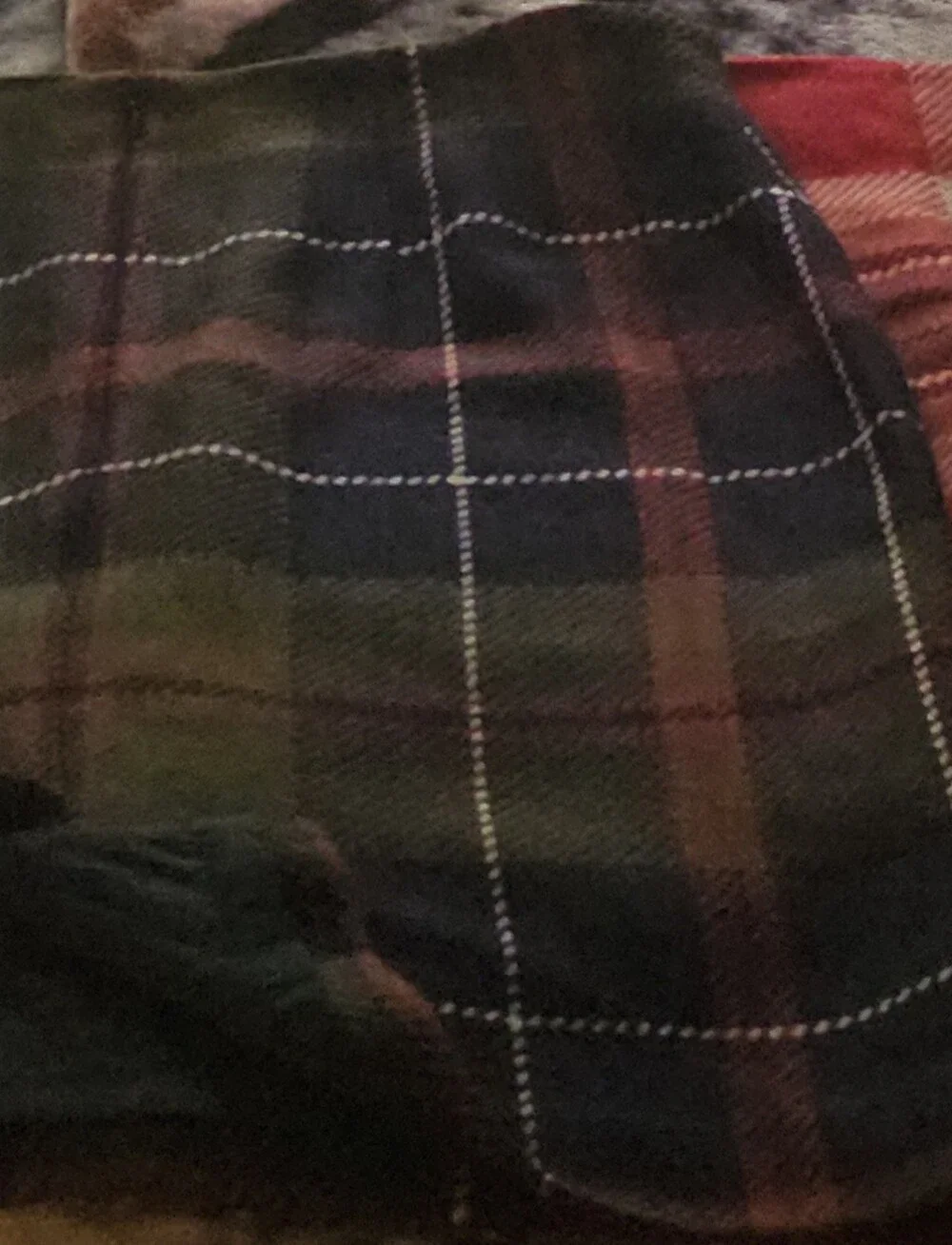 Plaid Wool-Blend Pencil Skirt in Dark Green and Navy And Red